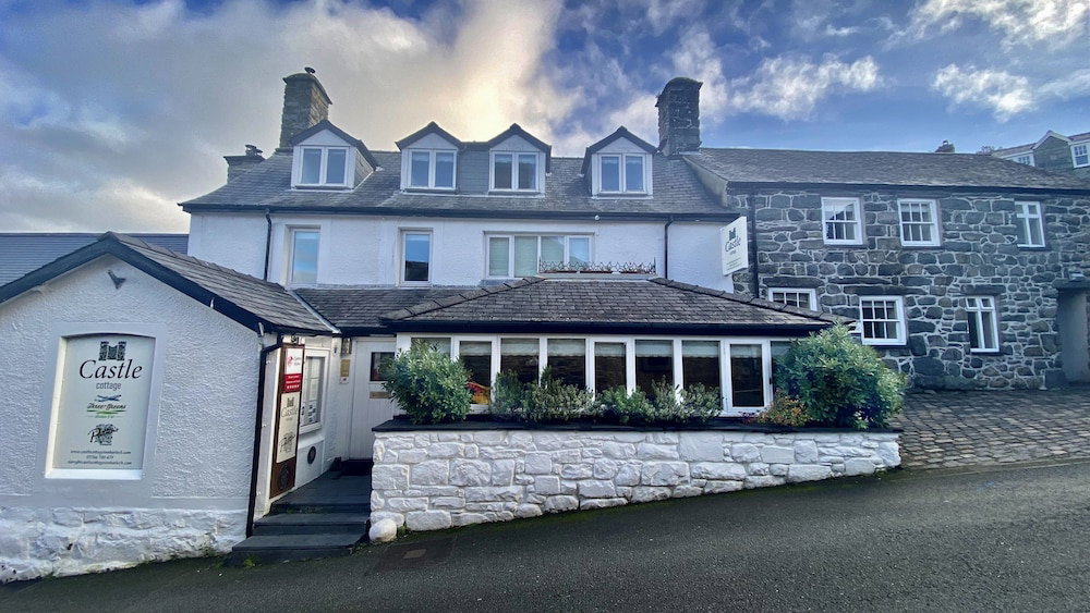 Hôtel · Castle Cottage Inn, Harlech