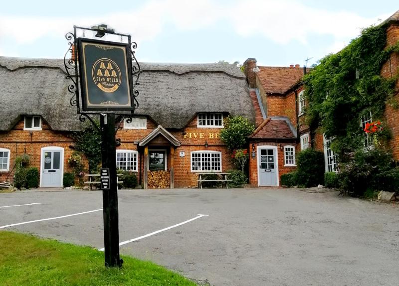 Five Bells Wickham, Newbury, Великобритания