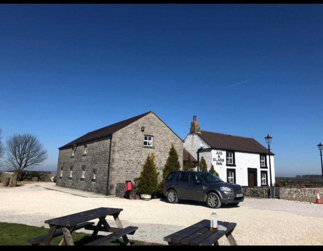 Hotel · The Jug & Glass Inn, Hartington