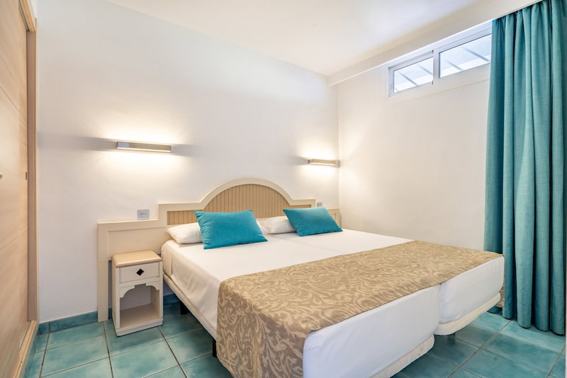 Apartamentos Cabau Cala D'Or, Mogan, Spain