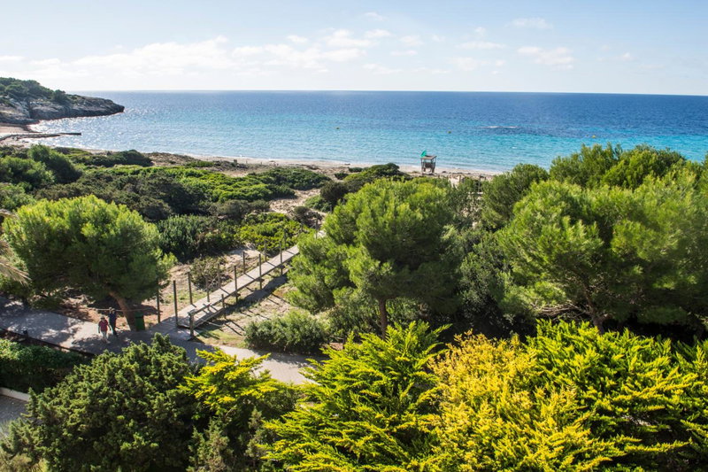 Hamilton Court, Santo Tomás, Spain