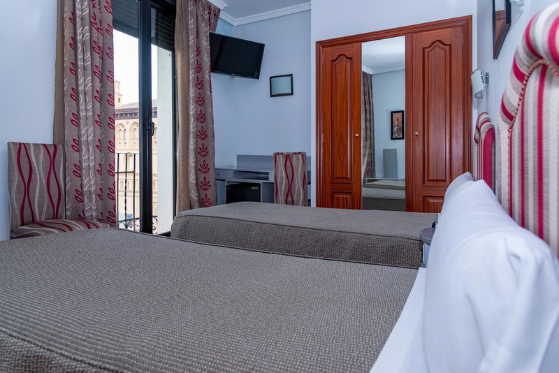 Hotel Tibur, Zaragoza, Spain