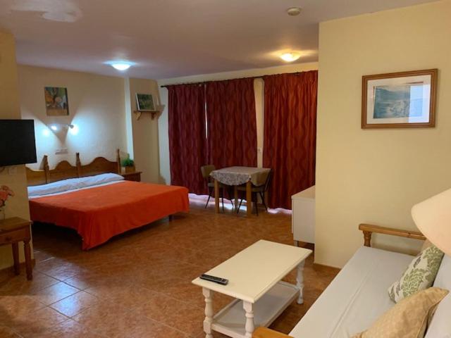 Apartamentos Turísticos Yamasol, Fuengirola, Spain
