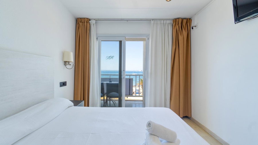 Hotel Vela, Roses, Испания