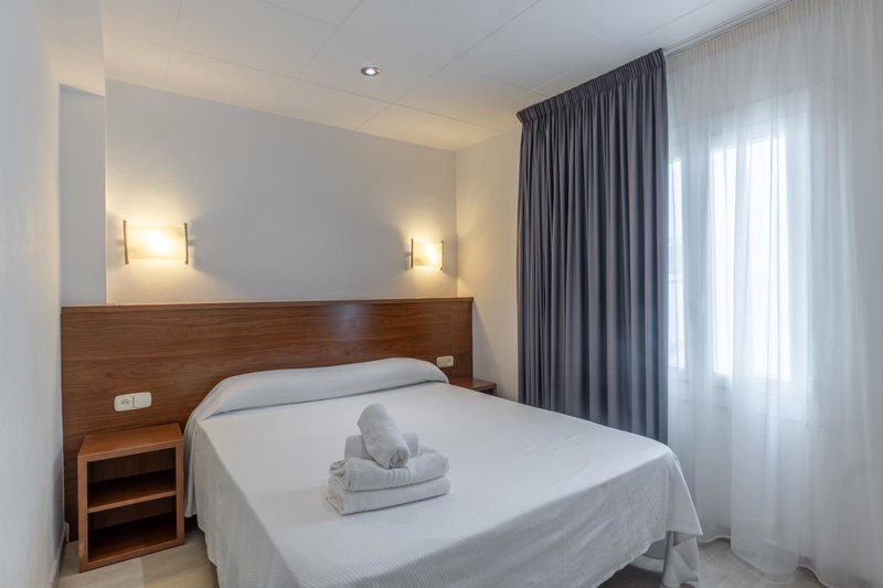 Hotel Vela, Roses, Испания