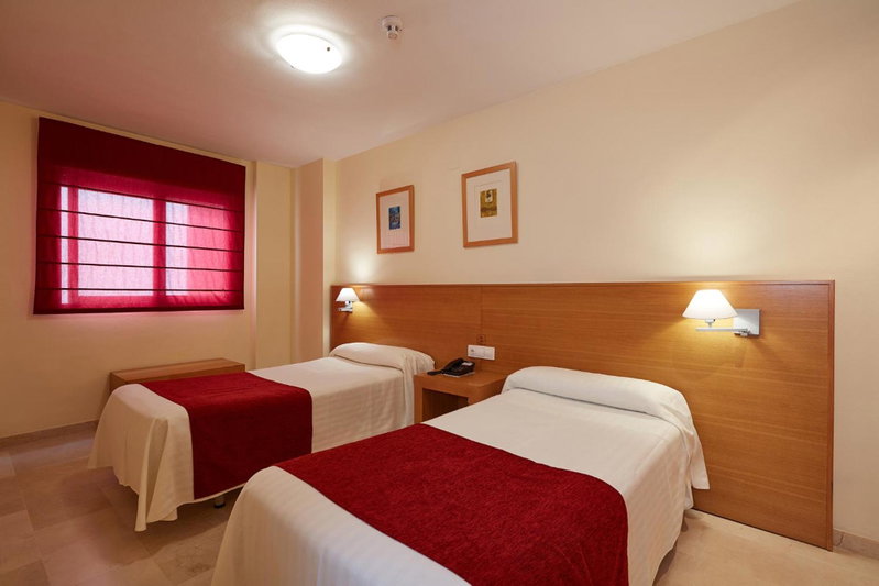Aparthotel Milord's Suites, Benidorm, Spain