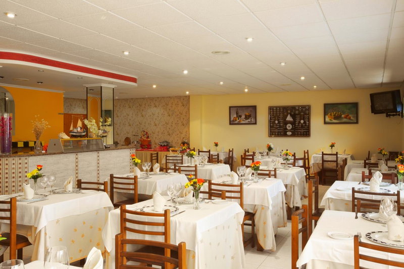 Hotel & Apartamentos Cons da Garda, San Vicente de O Grove, Испания