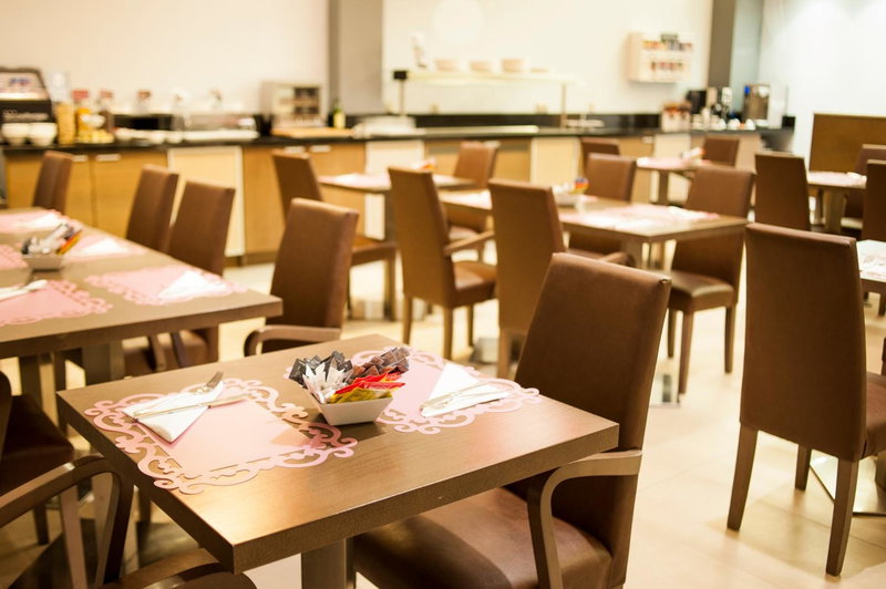 Hotel Sercotel Portales, Logroño, Spain