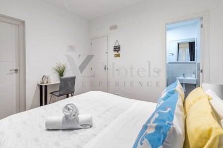 AYZ Juan de Mena - Auto check-in property, Madrid, España