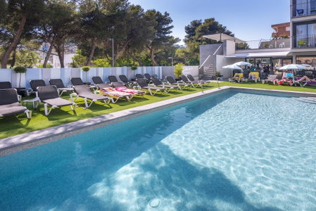 Hotel GHT Sa Riera, Tossa de Mar, Spain