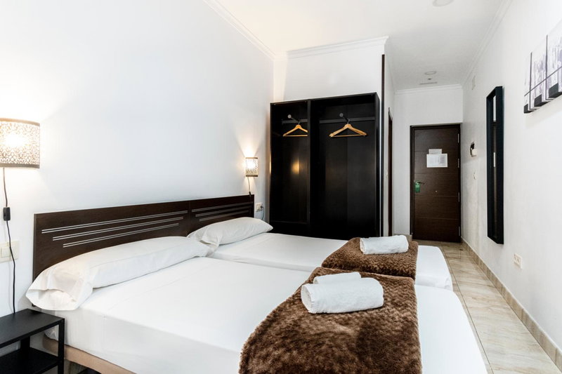 Hostal Rincón de Sol - Puerta del Sol - Self Check-in, Madrid, Spain