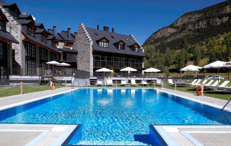 Apartamentos HG Cerler, Cerler, Spain