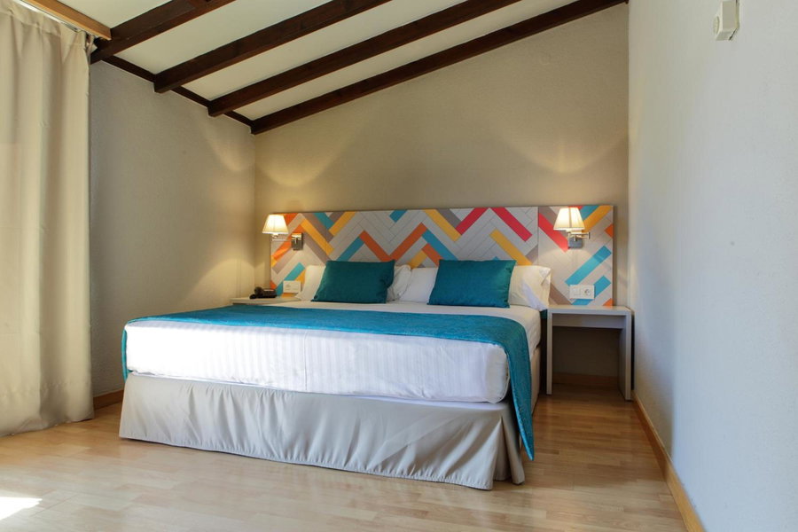 O7 Tenerife, Puerto de la Cruz, Spain