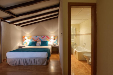 O7 Tenerife, Puerto de la Cruz, Spain