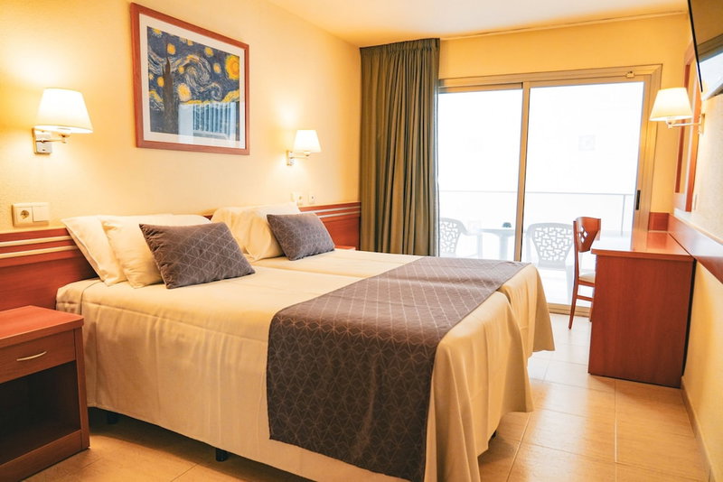htop Pineda Palace & SPA - Adults Only, Pineda de Mar, Spain