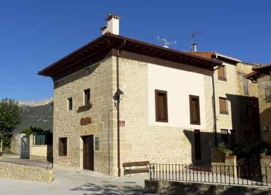 Mercedes Etxea, Cripán, Spain