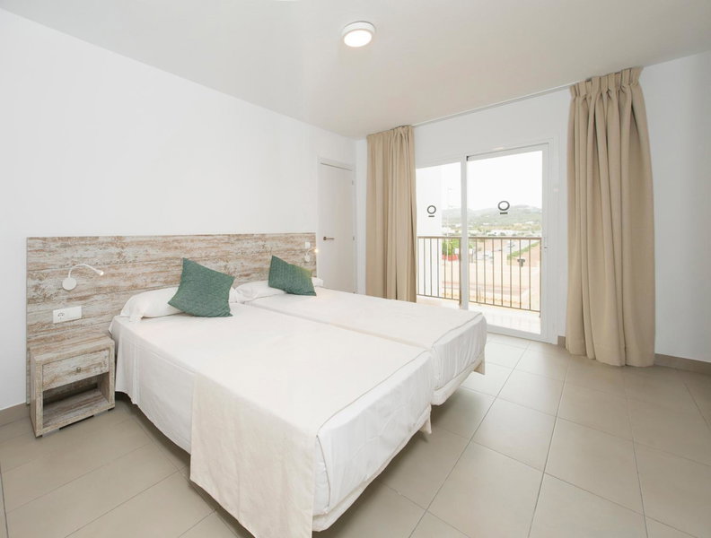 Apartamentos Vibra Riviera, San Antonio Bay, Spain