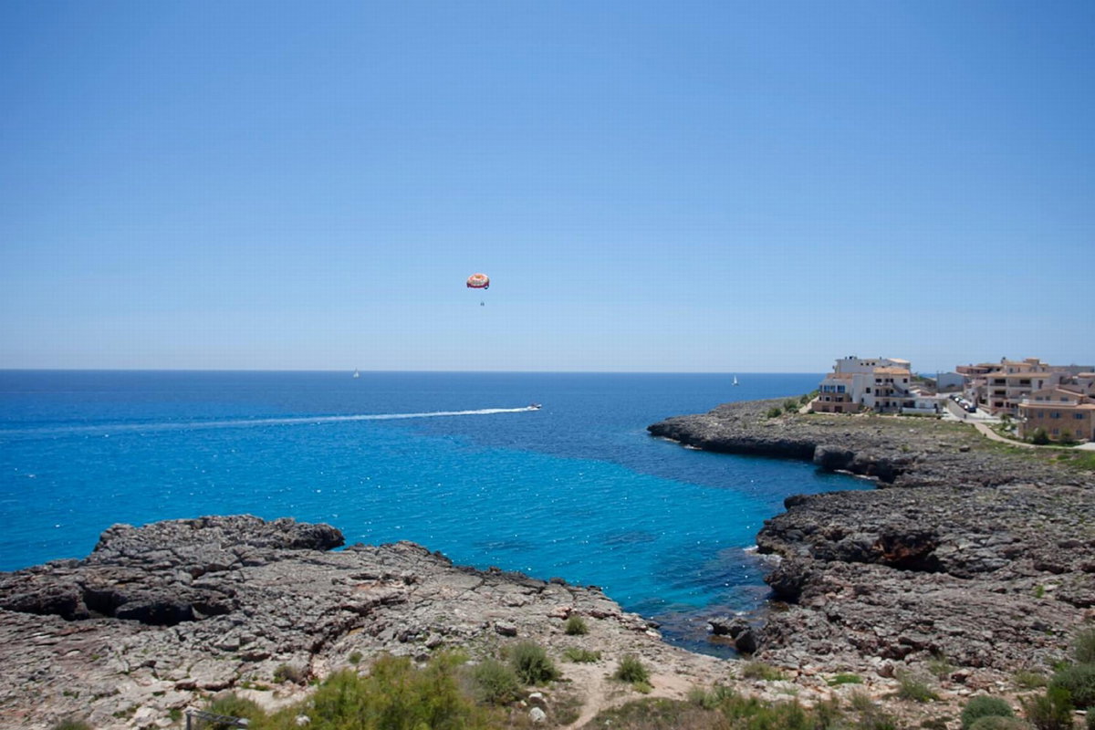 Hotel · BJ Playamar Hotel & Apartamentos, S'Illot