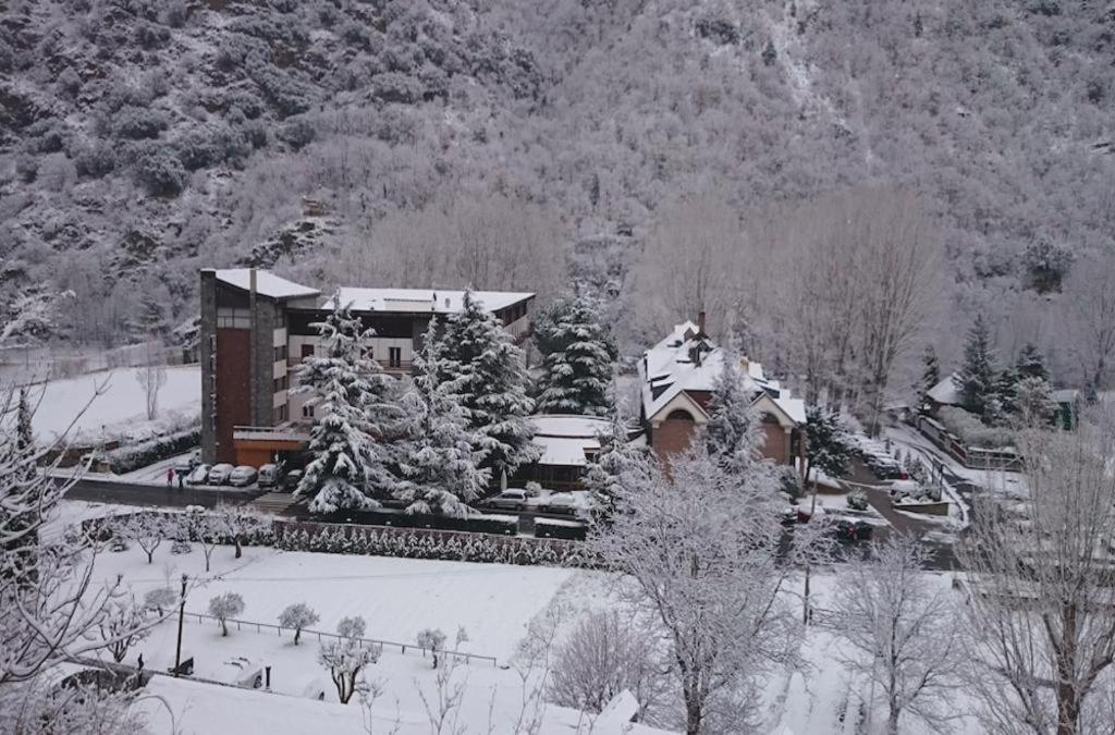 Hotel · Hotel SNÖ Condes del Pallars, Rialp