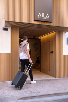 Aila II Hotel Boutique by SingularStays - Digital Access, Burjasot, Spain