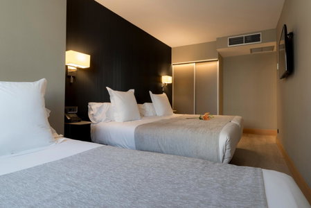 Hotel Plaza, A Coruña, Испания