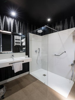 Hotel Astuy, Isla, Spain