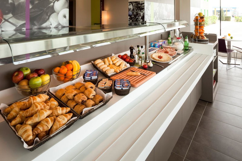 Hotel Ibis Styles Lleida Torrefarrera, Lleida, Spain