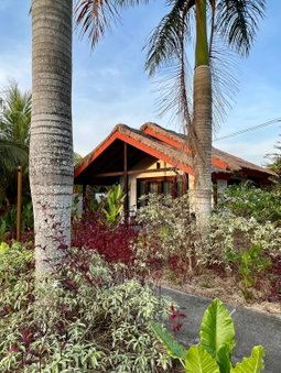 Burudika Bungalows - Villas, Sauna & Bath House, Selong Belanak, Indonesia