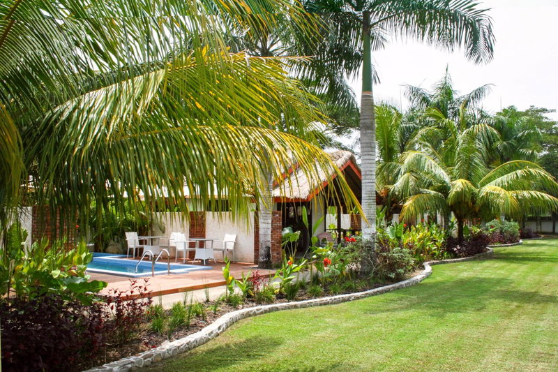 Burudika Bungalows - Villas, Sauna & Bath House, Selong Belanak, Indonesia