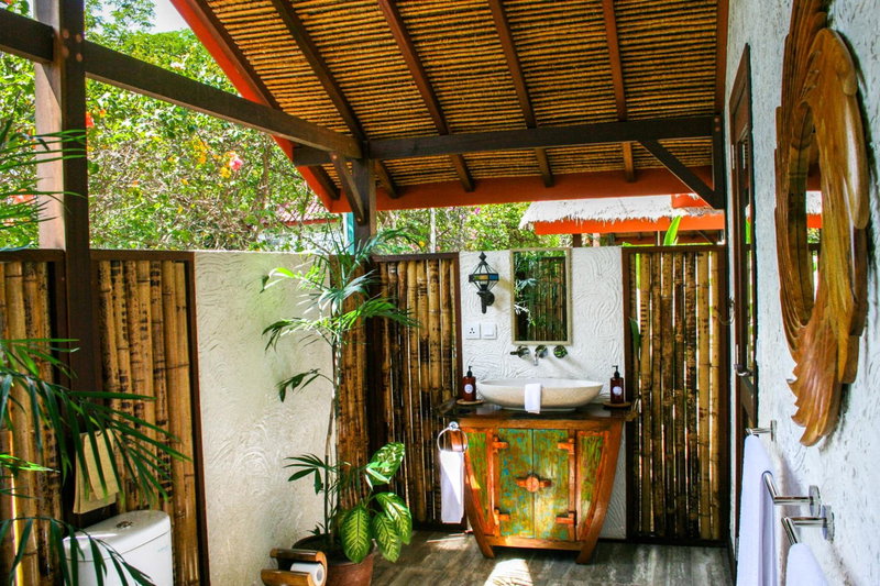 Burudika Bungalows - Villas, Sauna & Bath House, Selong Belanak, Indonesia