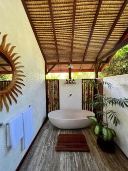Burudika Bungalows - Villas, Sauna & Bath House, Selong Belanak, Indonesia