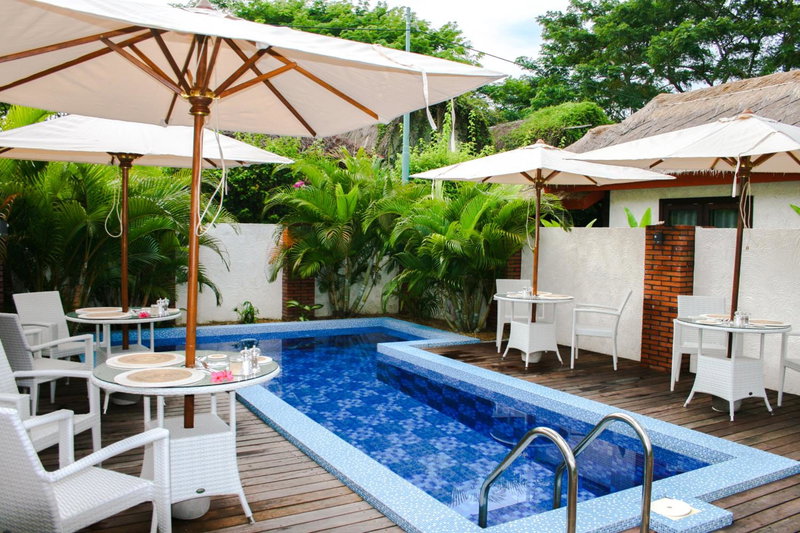 Burudika Bungalows - Villas, Sauna & Bath House, Selong Belanak, Indonesia