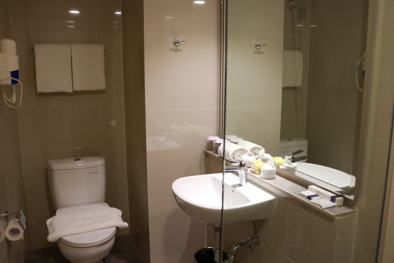 Wing Hotel Kualanamu Airport, Медан, Индонезия