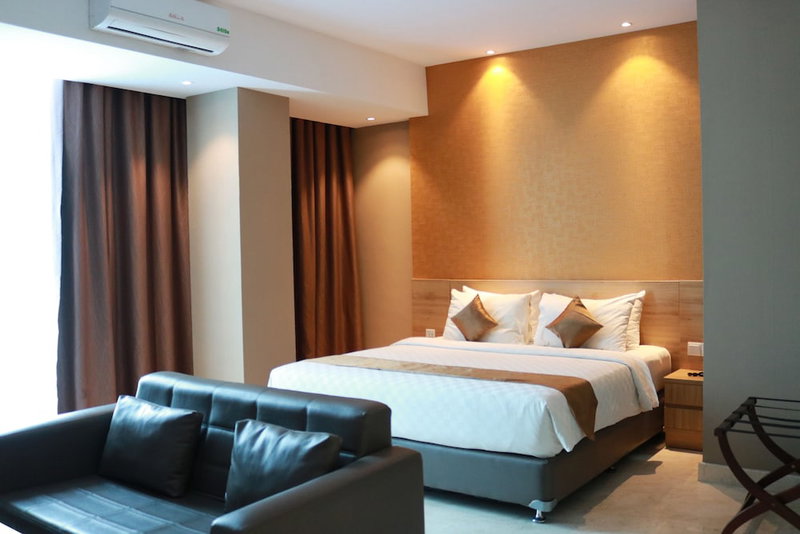 Wing Hotel Kualanamu Airport, Медан, Индонезия