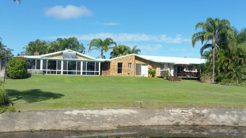 Hilltop Hideaway, Ninderry, Australia