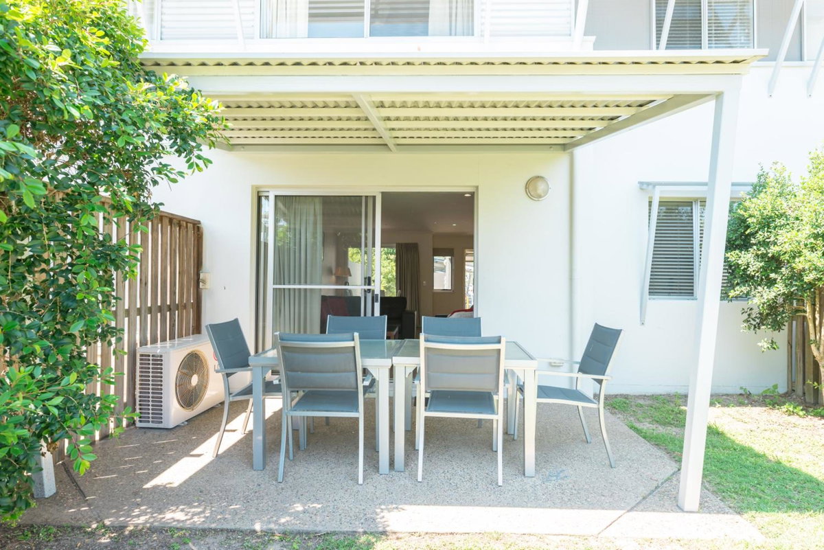 Hotel · Ramada Encore by Wyndham Whale Cove, Hervey Bay