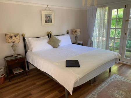 Rosebridge House Bed & Breakfast Adult Retreat, Gooseberry Hill, Australia
