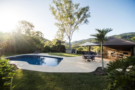 Seclude Rainforest Retreat, Palm Grove, Australia