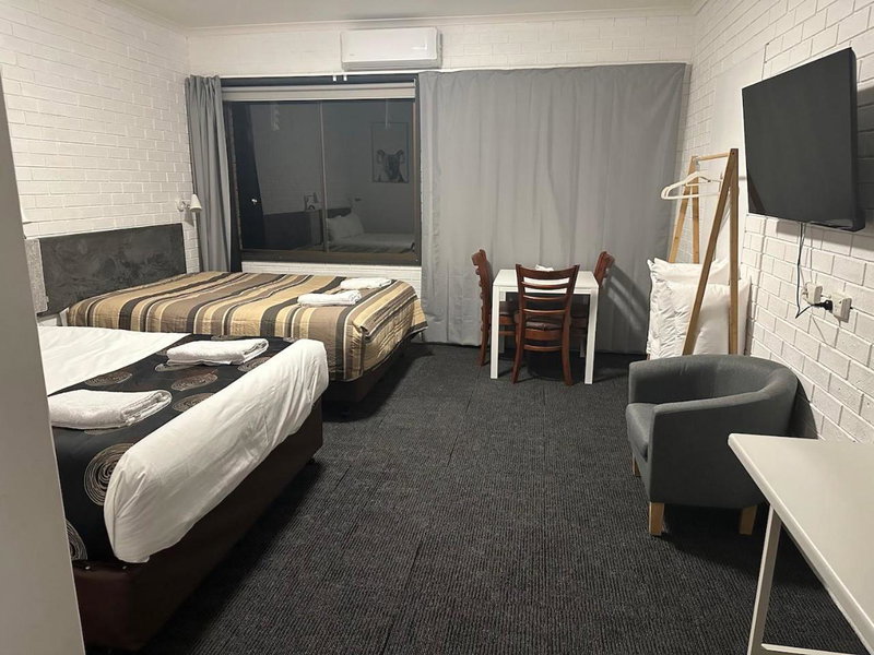 The Reserve Hotel, Sale, Australia