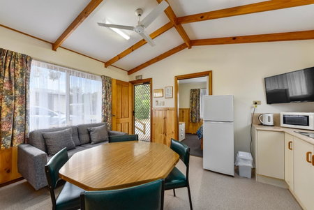 Millicent Hillview Caravan Park, Millicent, Australia