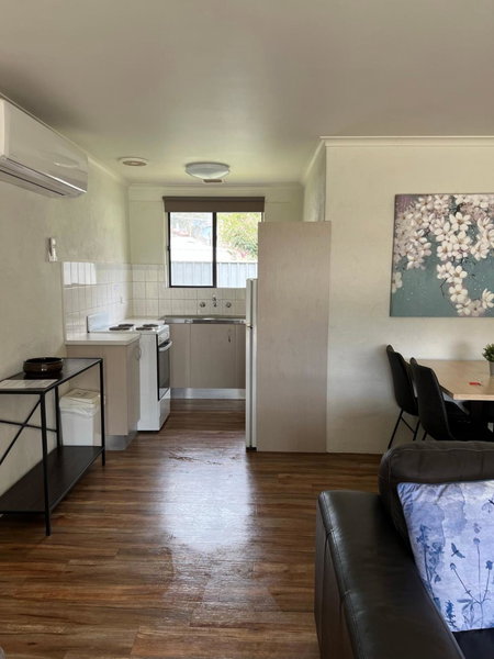 Willow Dene Holiday Apartments, Bright, Australia