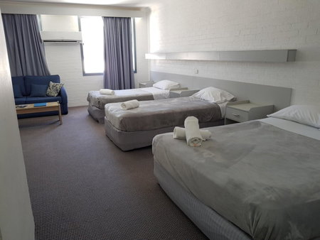 Seabreeze Beach Hotel, South West Rocks, Australia