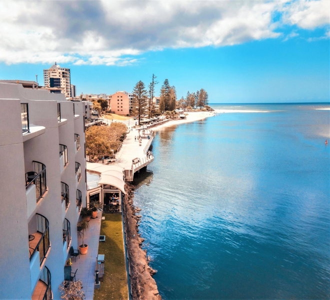 La Promenade Absolute Waterfront Apartments, Caloundra, Австралия