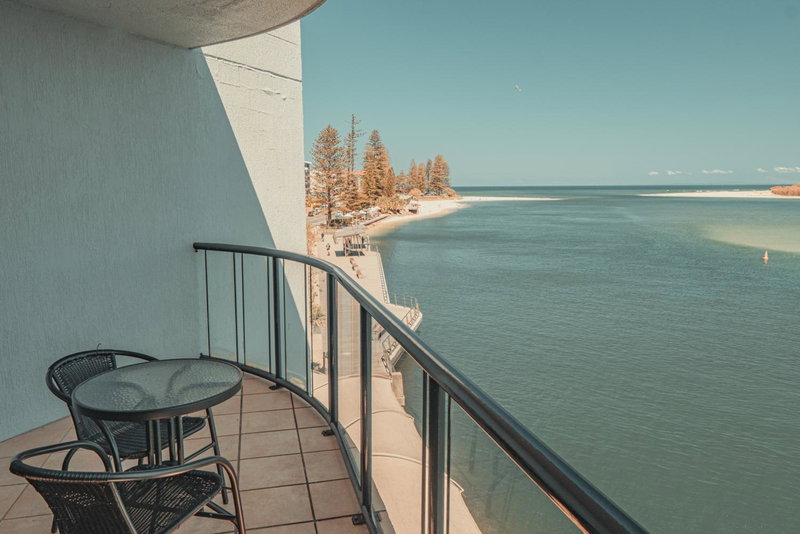 La Promenade Absolute Waterfront Apartments, Caloundra, Австралия