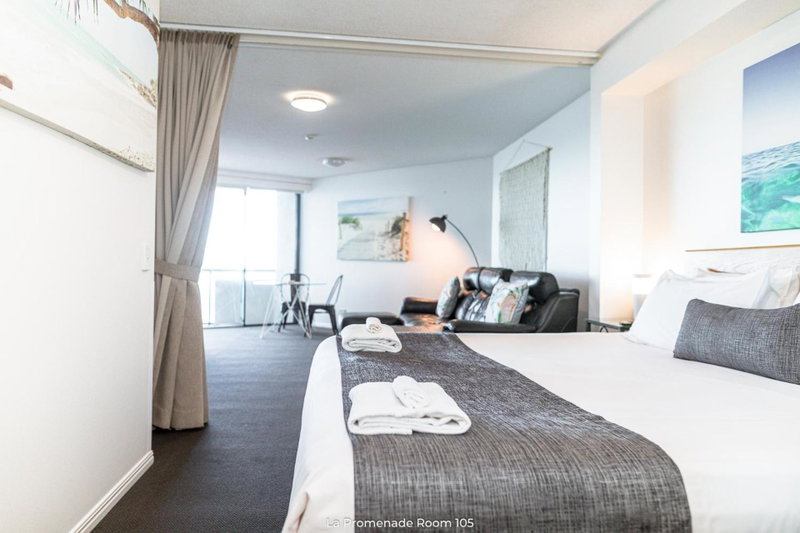 La Promenade Absolute Waterfront Apartments, Caloundra, Австралия
