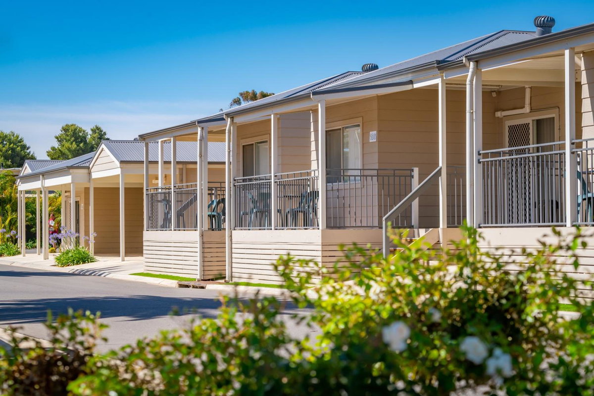 Hotel · Highway 1 Holiday & Lifestyle Park, Bolivar