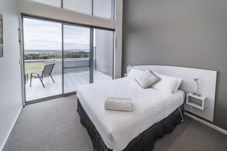 Cosy Corner Sea View Apartments, Torbay, Australia