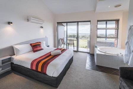 Cosy Corner Sea View Apartments, Torbay, Australia