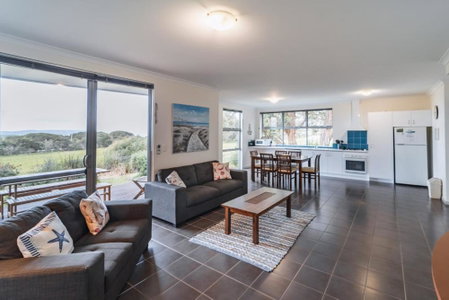 Cosy Corner Sea View Apartments, Torbay, Australia