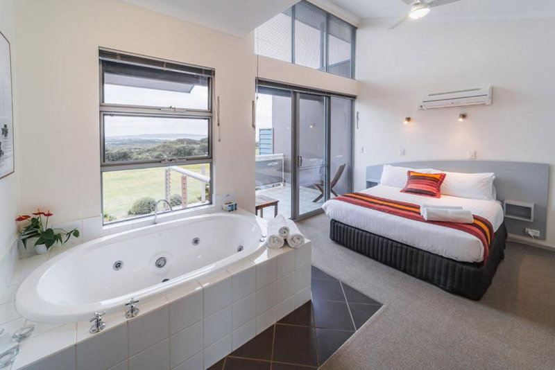 Cosy Corner Sea View Apartments, Torbay, Australia